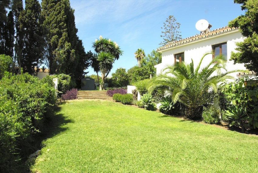 R4395400-Villa-For-Sale-San-Pedro-de-Alcantara-Detached-8-Beds-550-Built-19