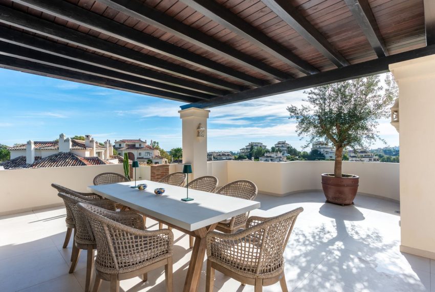 R4404151-Apartment-For-Sale-Benahavis-Penthouse-Duplex-3-Beds-174-Built-3