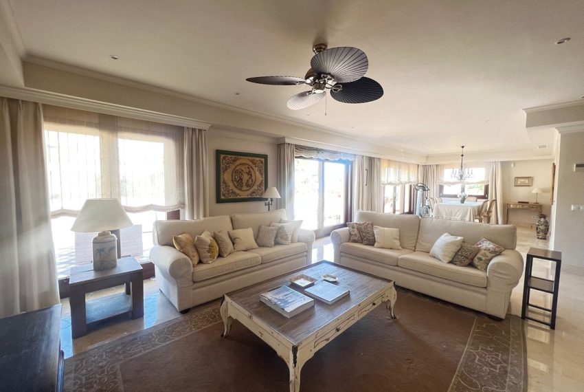 R4409695-Apartment-For-Sale-The-Golden-Mile-Penthouse-Duplex-4-Beds-265-Built-17