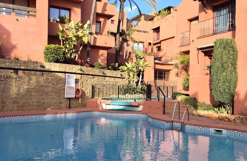 R4435243-Apartment-For-Sale-Elviria-Penthouse-3-Beds-145-Built-16