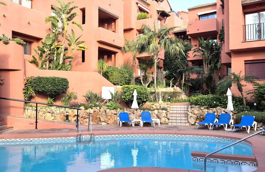 R4435243-Apartment-For-Sale-Elviria-Penthouse-3-Beds-145-Built-2