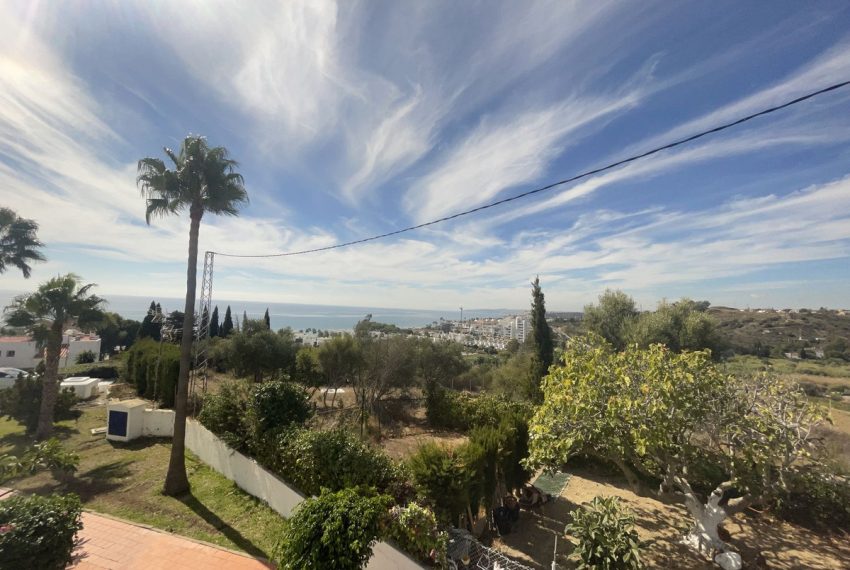 R4438267-Villa-For-Sale-Estepona-Detached-3-Beds-130-Built-1