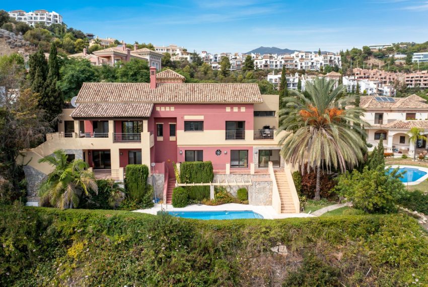 R4443742-Villa-For-Sale-Los-Arqueros-Detached-6-Beds-386-Built