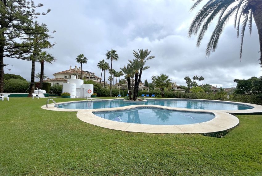 R4450252-Apartment-For-Sale-Estepona-Penthouse-2-Beds-108-Built