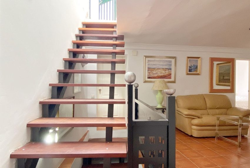 R4453009-Townhouse-For-Sale-Marbella-Terraced-7-Beds-174-Built-13