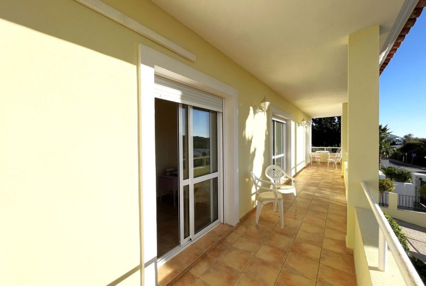 R4544410-Villa-For-Sale-Estepona-Detached-4-Beds-212-Built-16