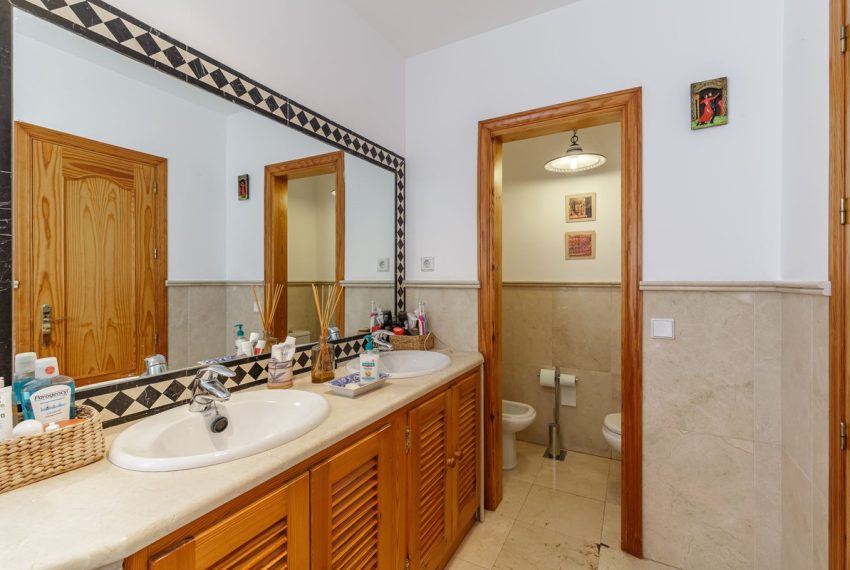 R4552039-Apartment-For-Sale-Marbella-Penthouse-2-Beds-70-Built-13