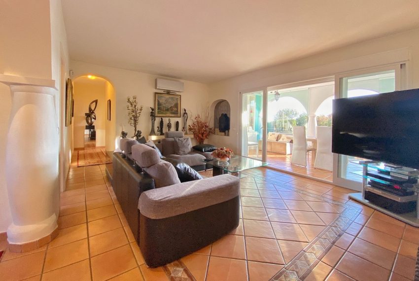 R4553383-Villa-For-Sale-Marbella-Detached-3-Beds-234-Built-15