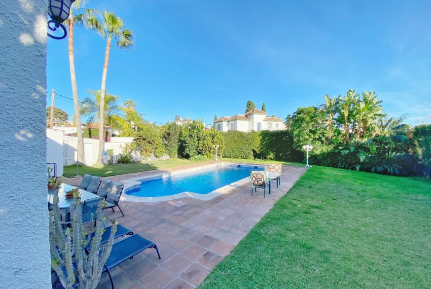 R4553383-Villa-For-Sale-Marbella-Detached-3-Beds-234-Built-5