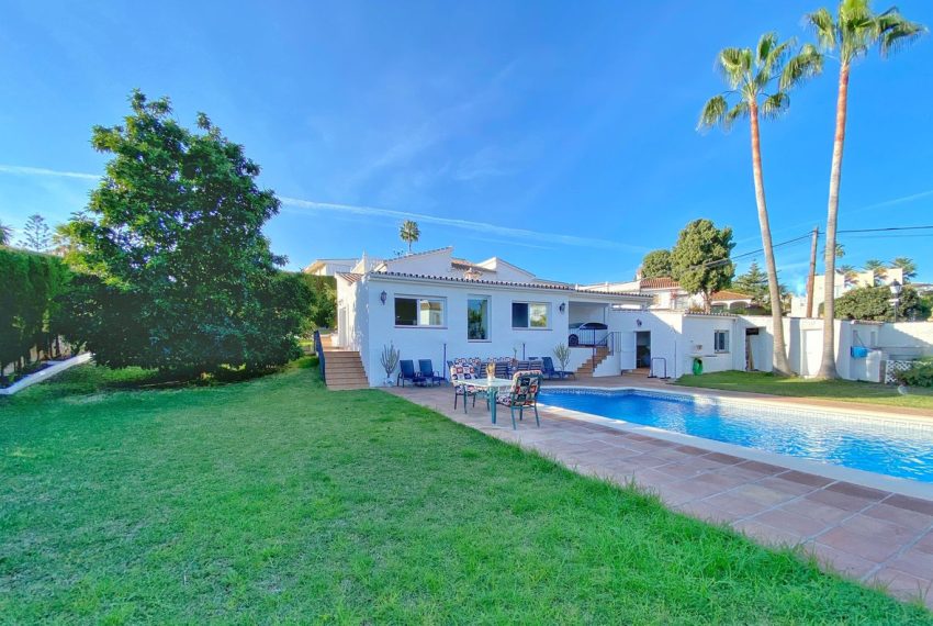 R4553383-Villa-For-Sale-Marbella-Detached-3-Beds-234-Built-7