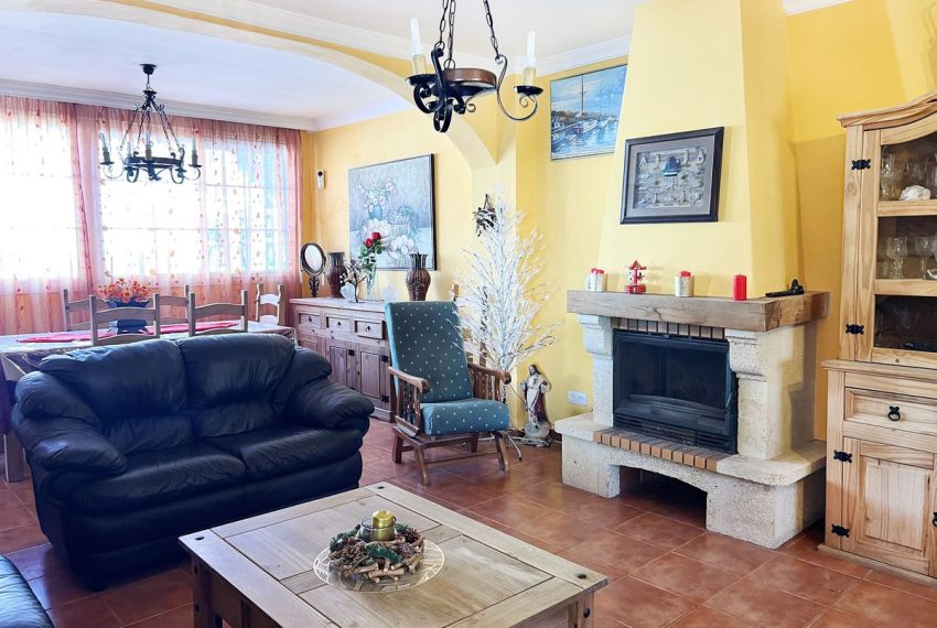 R4554604-Townhouse-For-Sale-San-Pedro-de-Alcantara-Terraced-6-Beds-240-Built-3