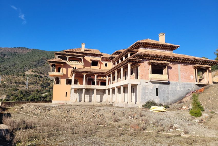 R4558090-Villa-For-Sale-La-Zagaleta-Detached-5-Beds-2200-Built-3