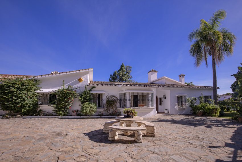 R4559095-Villa-For-Sale-Guadalmina-Alta-Detached-4-Beds-394-Built-4