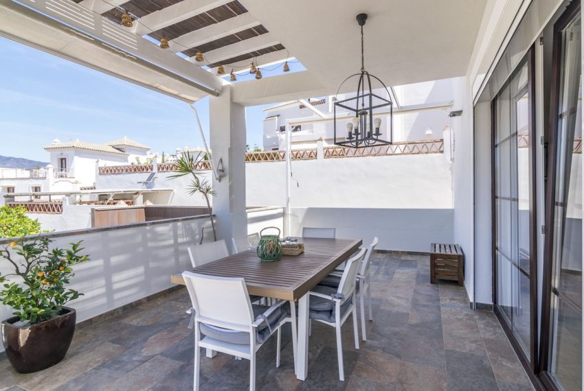 R4562371-Villa-For-Sale-Estepona-Detached-5-Beds-297-Built-8