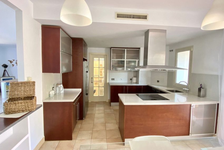 R4563739-Apartment-For-Sale-Sierra-Blanca-Penthouse-3-Beds-265-Built-4