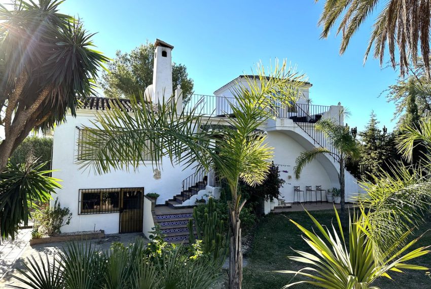 R4565716-Villa-For-Sale-San-Pedro-de-Alcantara-Detached-5-Beds-160-Built-3