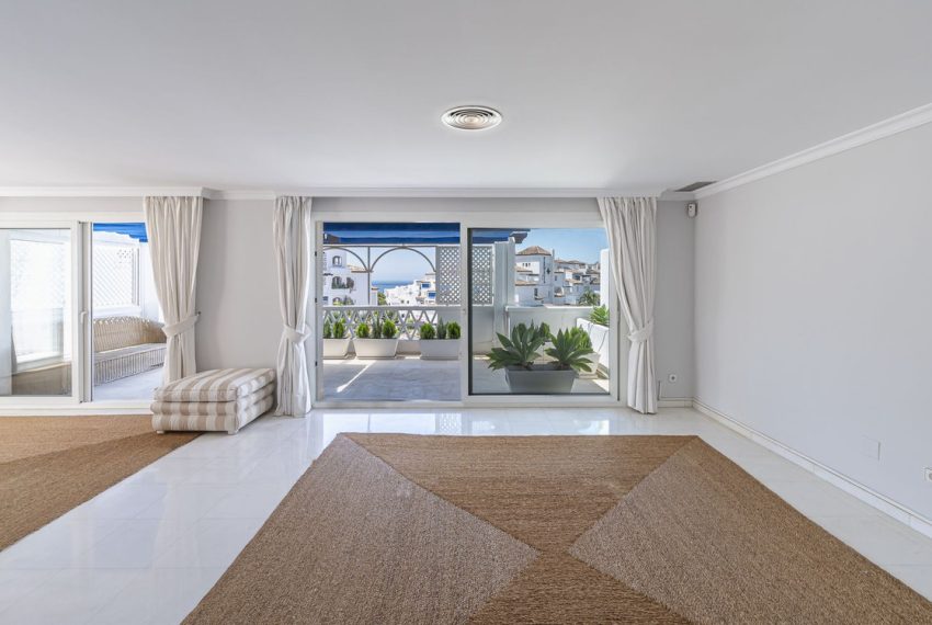 R4568056-Apartment-For-Sale-Puerto-Banus-Penthouse-Duplex-5-Beds-280-Built-5