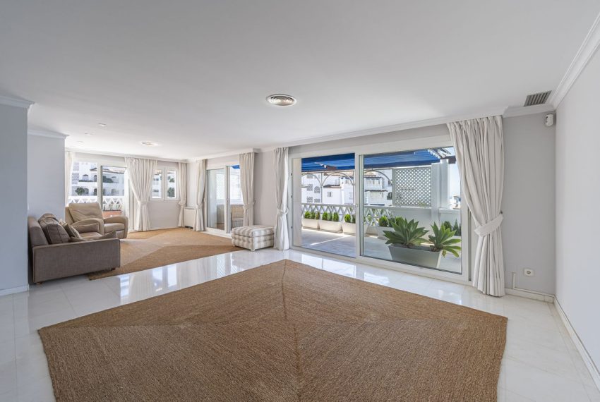 R4568056-Apartment-For-Sale-Puerto-Banus-Penthouse-Duplex-5-Beds-280-Built-6