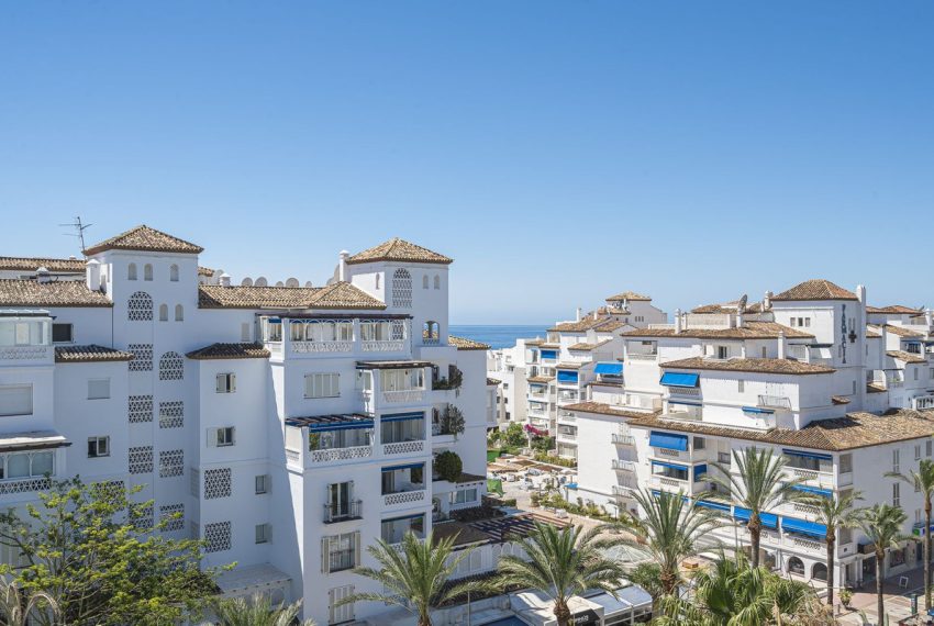 R4568056-Apartment-For-Sale-Puerto-Banus-Penthouse-Duplex-5-Beds-280-Built