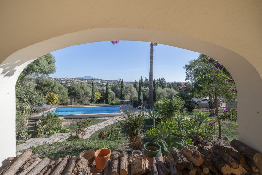 R4577425-Villa-For-Sale-Estepona-Finca-5-Beds-280-Built-16