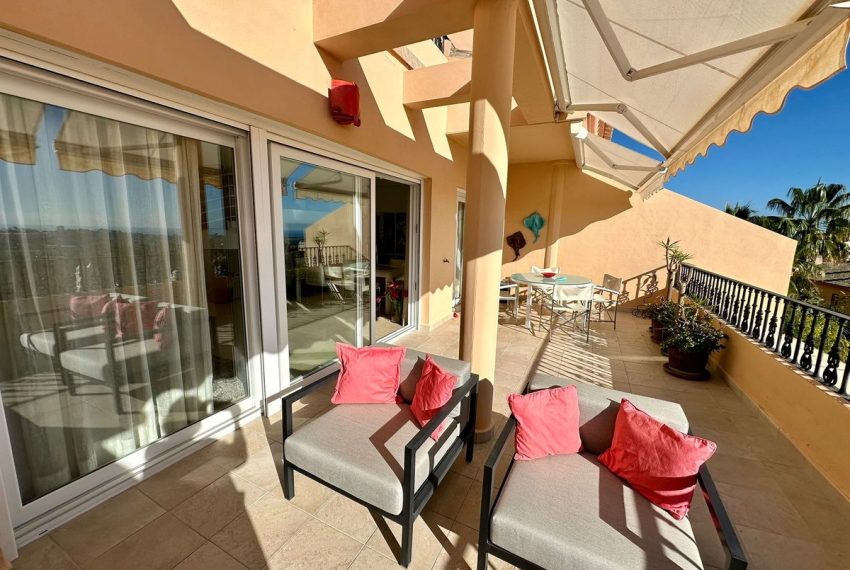 R4582279-Apartment-For-Sale-Nueva-Andalucia-Penthouse-Duplex-2-Beds-181-Built-2