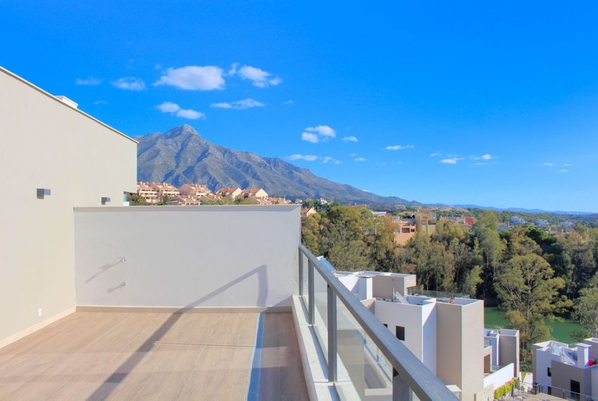 R4592050-Apartment-For-Sale-Nueva-Andalucia-Penthouse-Duplex-3-Beds-121-Built-4