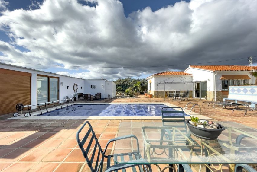 R4597630-Villa-For-Sale-Coin-Finca-6-Beds-331-Built