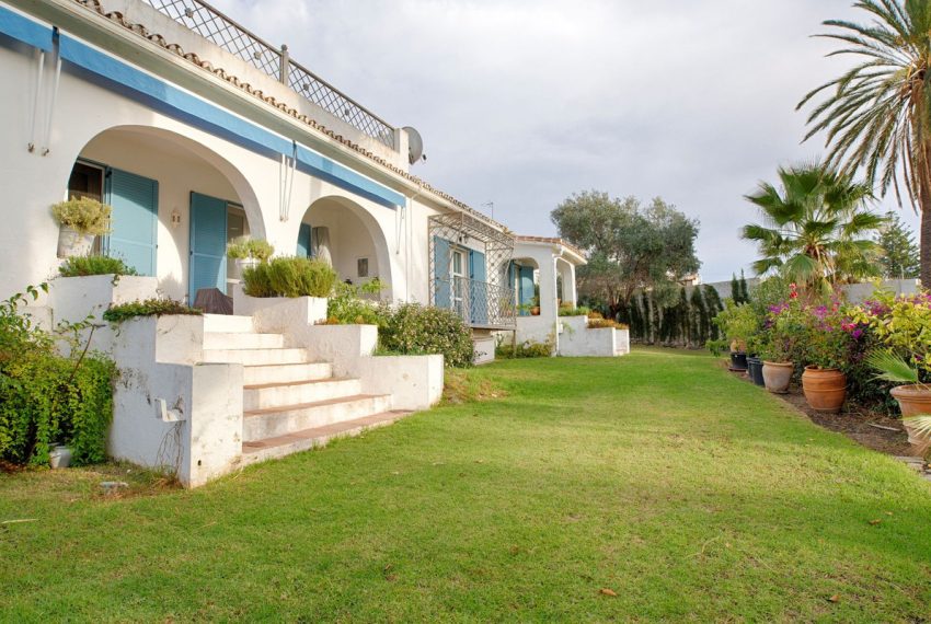 R4602340-Villa-For-Sale-San-Pedro-de-Alcantara-Detached-5-Beds-335-Built