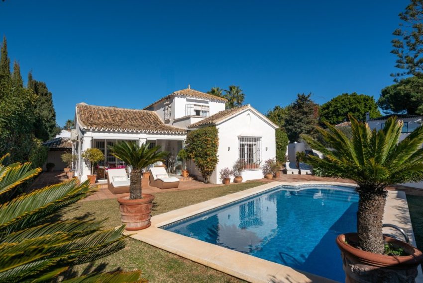 R4630909-Villa-For-Sale-Marbella-Detached-3-Beds-208-Built-4