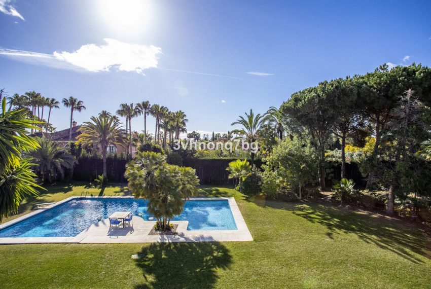 R4631692-Villa-For-Sale-Guadalmina-Baja-Detached-11-Beds-1454-Built-9