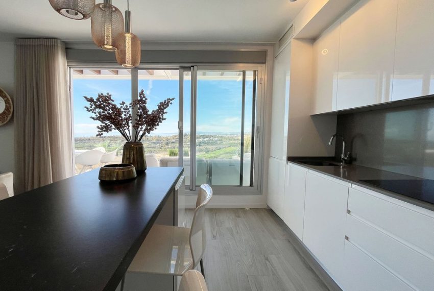 R4632535-Apartment-For-Sale-New-Golden-Mile-Penthouse-2-Beds-75-Built-5