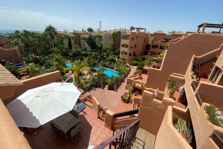 R4637200-Apartment-For-Sale-Bel-Air-Penthouse-2-Beds-110-Built-10