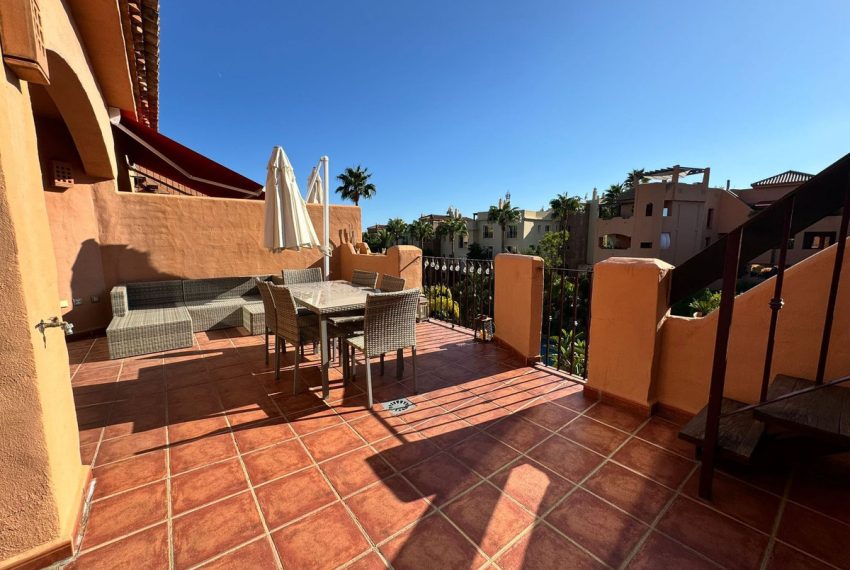 R4637200-Apartment-For-Sale-Bel-Air-Penthouse-2-Beds-110-Built-2