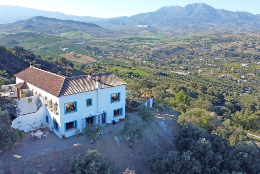 R4656955-Villa-For-Sale-Coin-Finca-4-Beds-480-Built-4