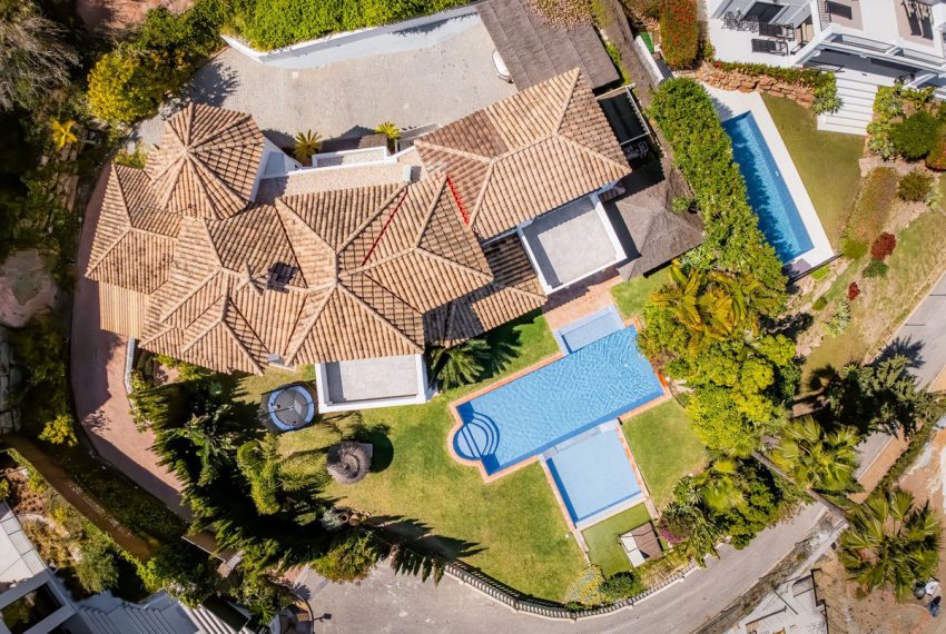 R4671130-Villa-For-Sale-Los-Almendros-Detached-5-Beds-550-Built-3