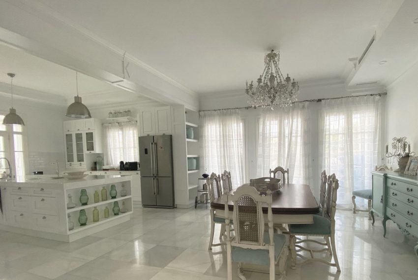 R4672168-Villa-For-Sale-Marbella-Detached-13-Beds-1002-Built-5