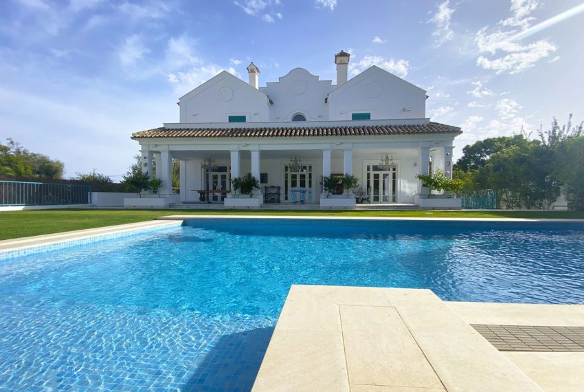 R4672168-Villa-For-Sale-Marbella-Detached-13-Beds-1002-Built