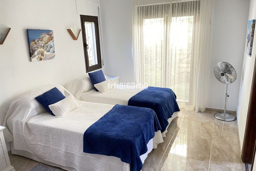 R4673641-Villa-For-Sale-El-Paraiso-Detached-4-Beds-267-Built-13