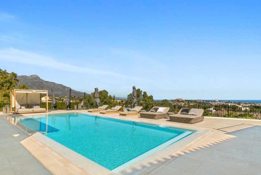 R4677130-Villa-For-Sale-Benahavis-Detached-7-Beds-1014-Built-4