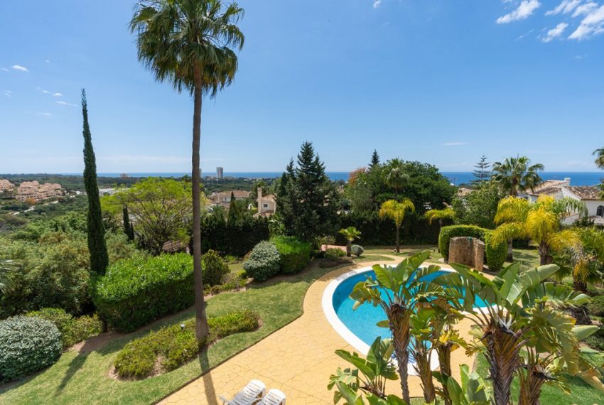 R4677538-Villa-For-Sale-Elviria-Detached-4-Beds-630-Built-3