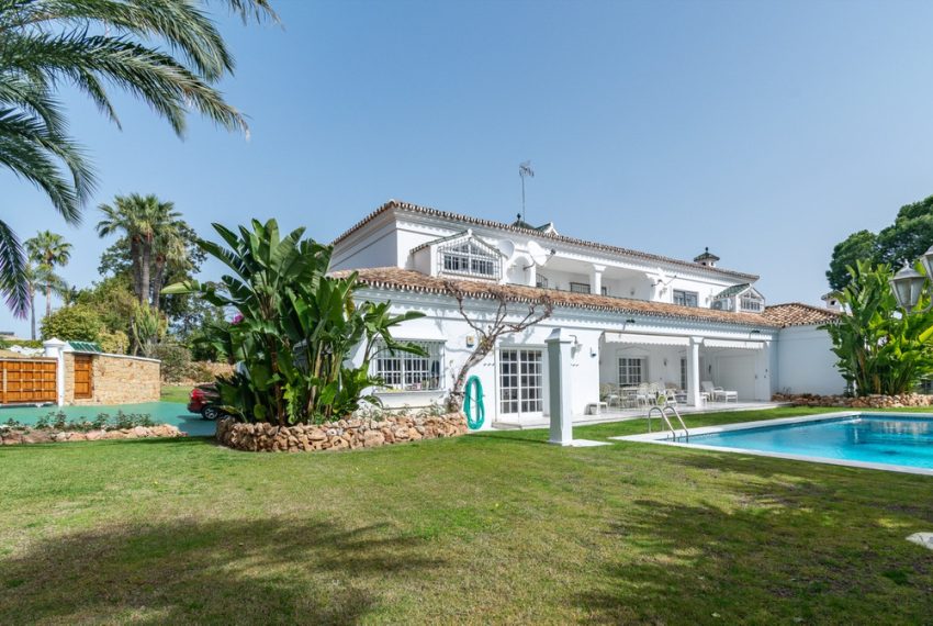 R4704529-Villa-For-Sale-Guadalmina-Alta-Detached-5-Beds-626-Built-2