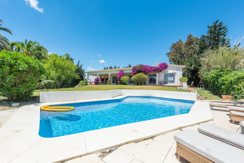 R4722724-Villa-For-Sale-Atalaya-Detached-6-Beds-260-Built