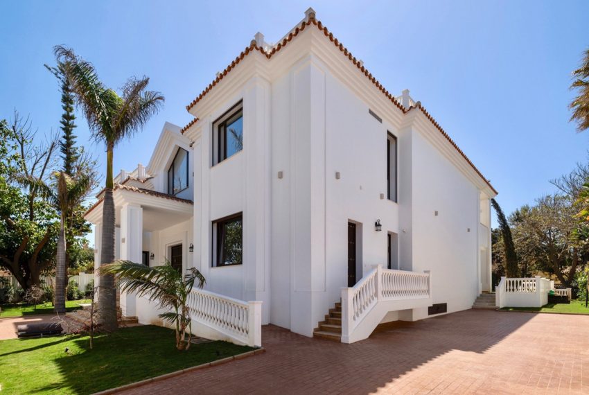 R4733866-Villa-For-Sale-Estepona-Detached-6-Beds-761-Built-7