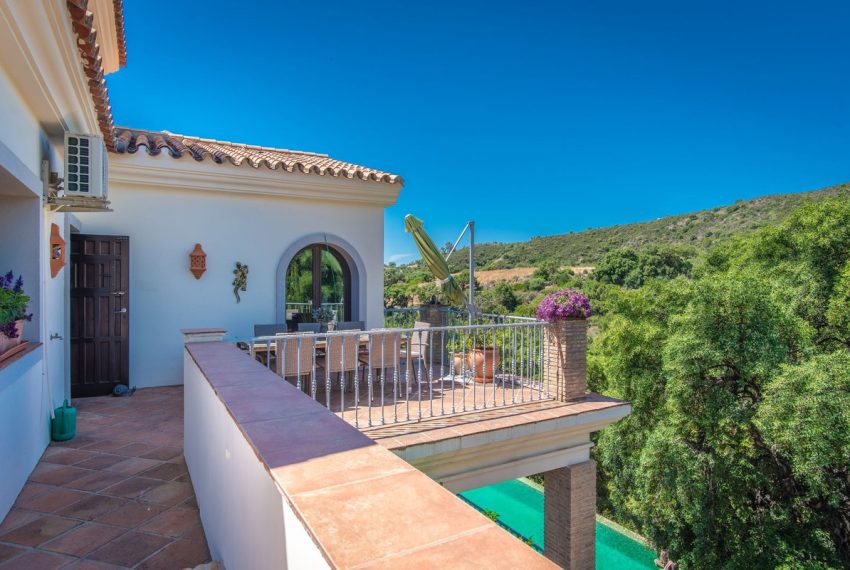 R4743550-Villa-For-Sale-Estepona-Detached-3-Beds-200-Built-16