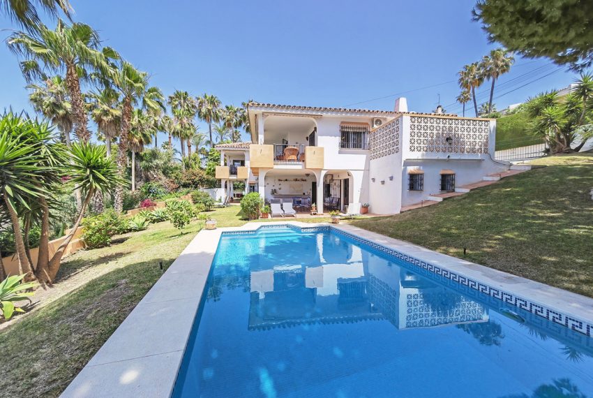 R4745329-Villa-For-Sale-Elviria-Detached-7-Beds-393-Built