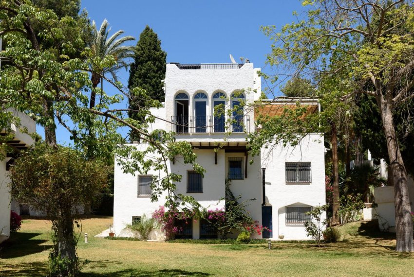 R4748170-Villa-For-Sale-Nueva-Andalucia-Detached-5-Beds-230-Built