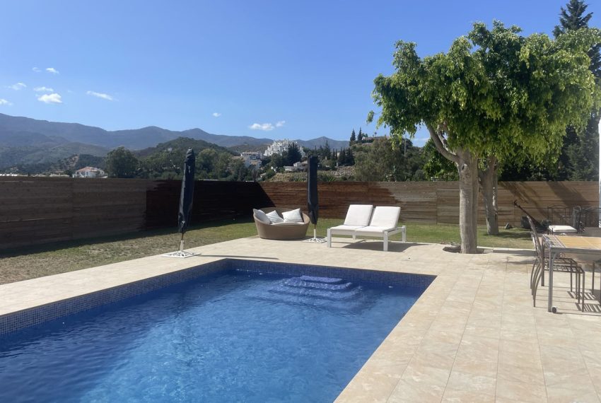 R4760932-Villa-For-Sale-Estepona-Finca-3-Beds-145-Built-1