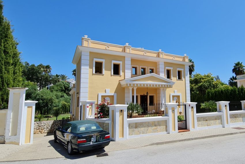 R4765366-Villa-For-Sale-Las-Chapas-Detached-4-Beds-475-Built-13