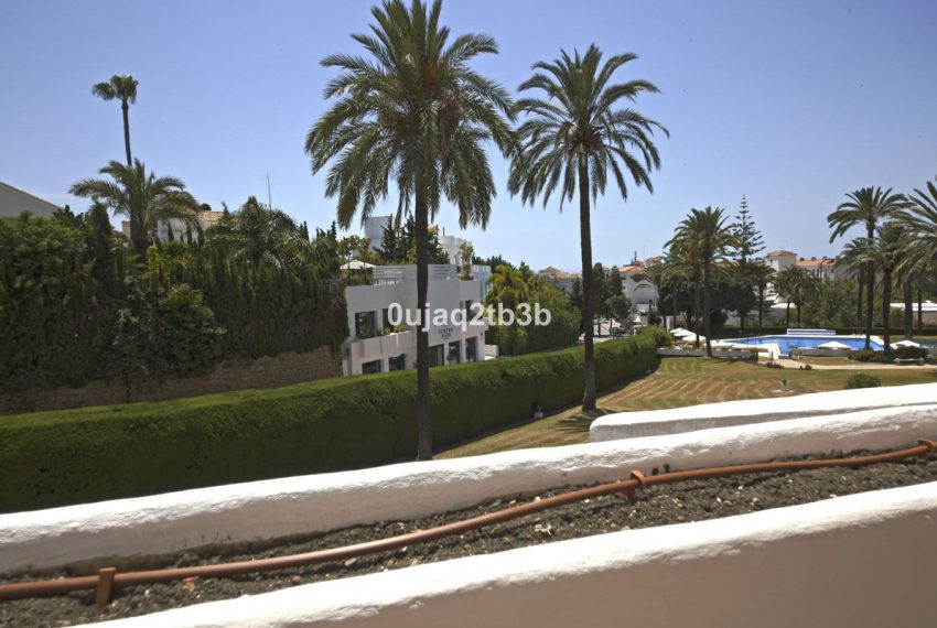 R4765873-Apartment-For-Sale-Nueva-Andalucia-Penthouse-2-Beds-119-Built