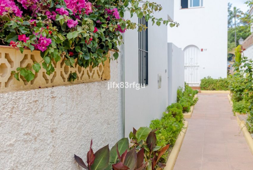 R4770784-Villa-For-Sale-Estepona-Detached-5-Beds-220-Built-17